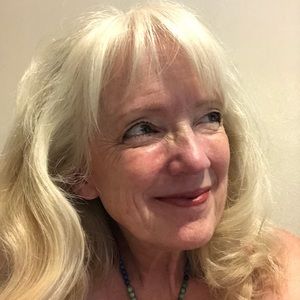 Meet your Posher, Joni